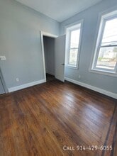 114 S 6th Ave in Mount Vernon, NY - Building Photo - Building Photo