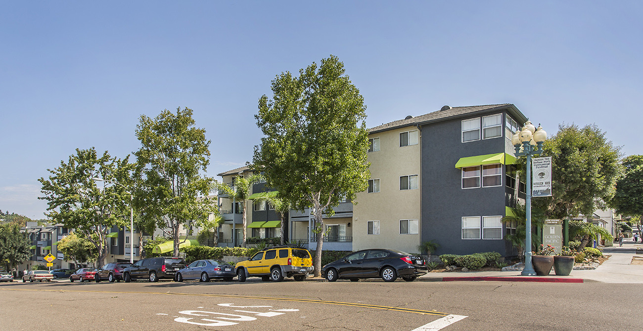 Golden Pacific Apartments in San Diego, CA - Foto de edificio