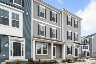 644 Hemsworth Ln in Winchester, VA - Building Photo
