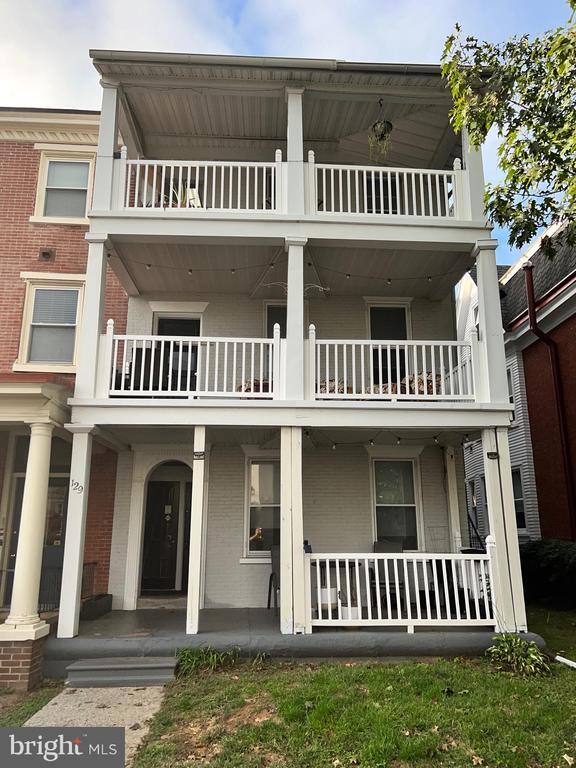property at 129 W Miner St