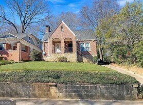 1739 Sylvan Rd SW in Atlanta, GA - Building Photo