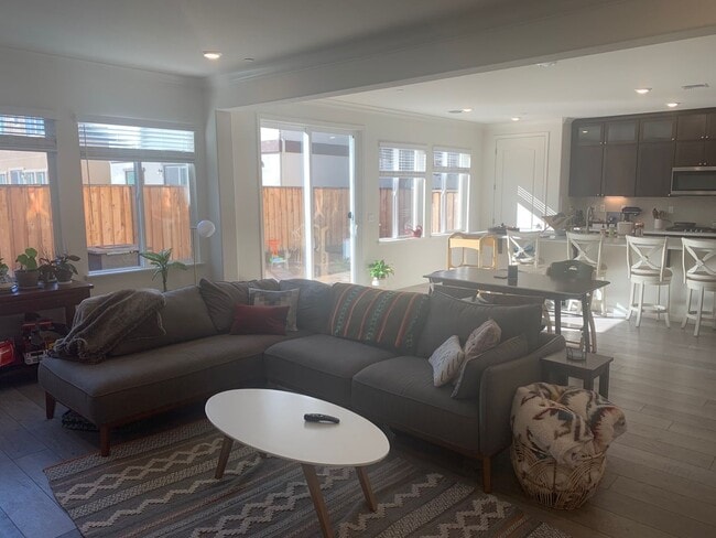 property at 1905 Kendal Pl