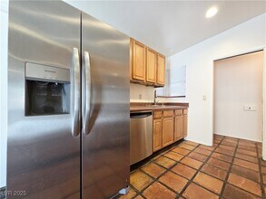 6346 Bullion Blvd in Las Vegas, NV - Building Photo - Building Photo