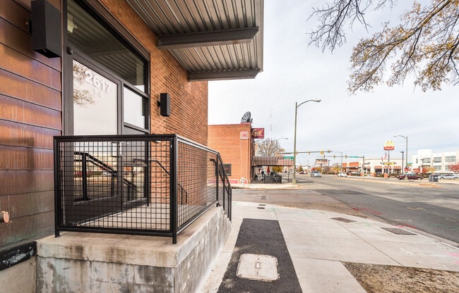 Julians in Richmond, VA - Foto de edificio - Building Photo