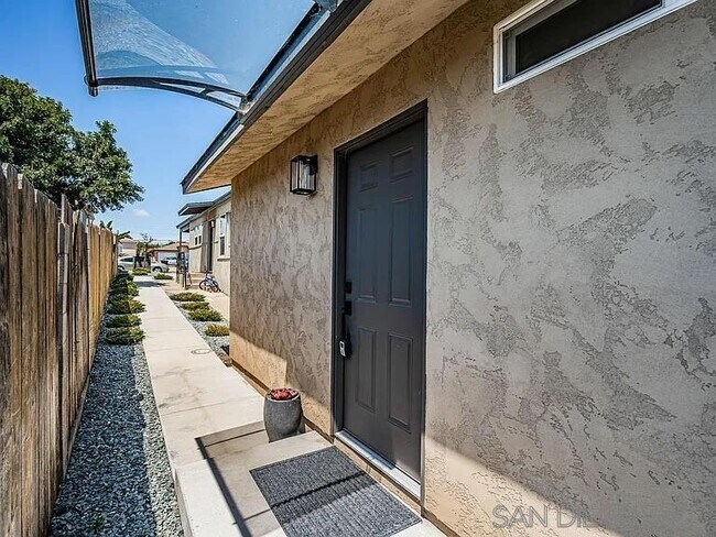 4235 Pepper Dr in San Diego, CA - Building Photo - Building Photo