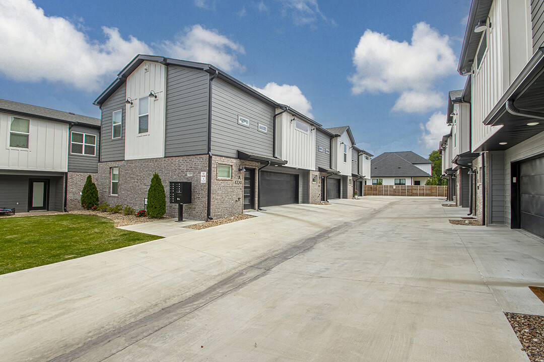 1300 W 4th St in North Little Rock, AR - Foto de edificio