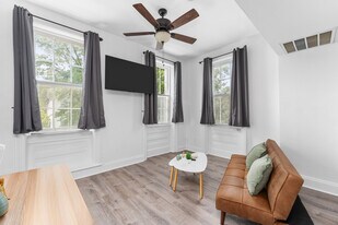 367 Middle St, Unit 1 in Portsmouth, VA - Building Photo