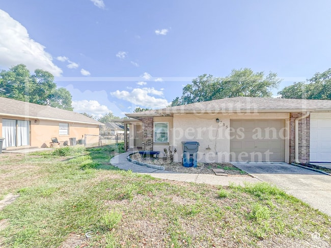 property at 735 Mikasuki Dr