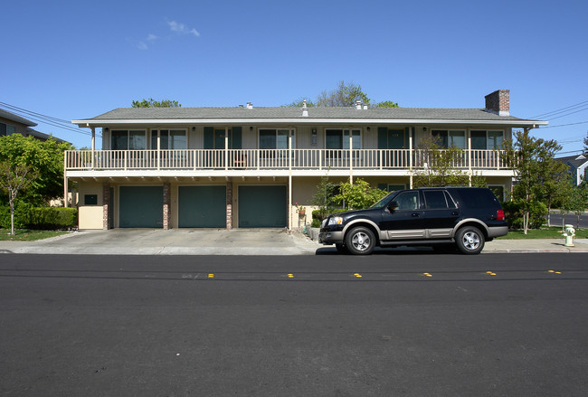 435 Buckeye St in Redwood City, CA - Building Photo - Building Photo