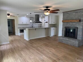7866 Apollo Dr in Pensacola, FL - Building Photo - Building Photo