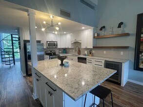 300 Yacht Club Dr in Niceville, FL - Building Photo - Building Photo