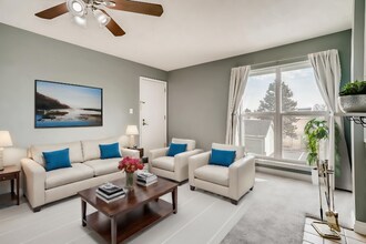 2260 E Geddes Ave in Centennial, CO - Building Photo - Building Photo