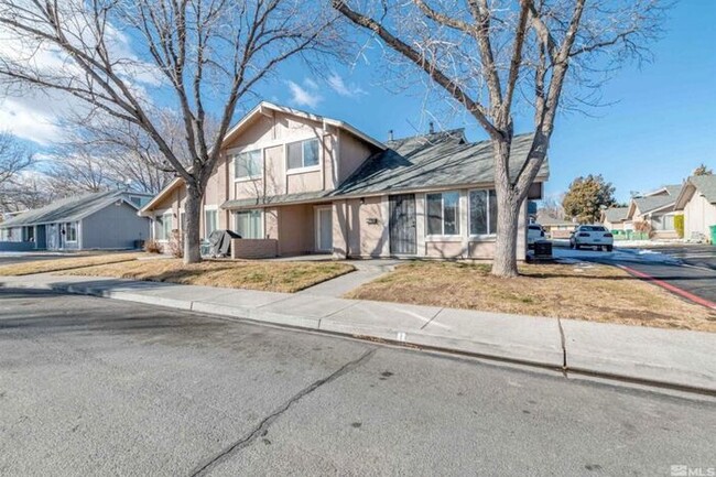 2273 Oppio St in Sparks, NV - Foto de edificio - Building Photo