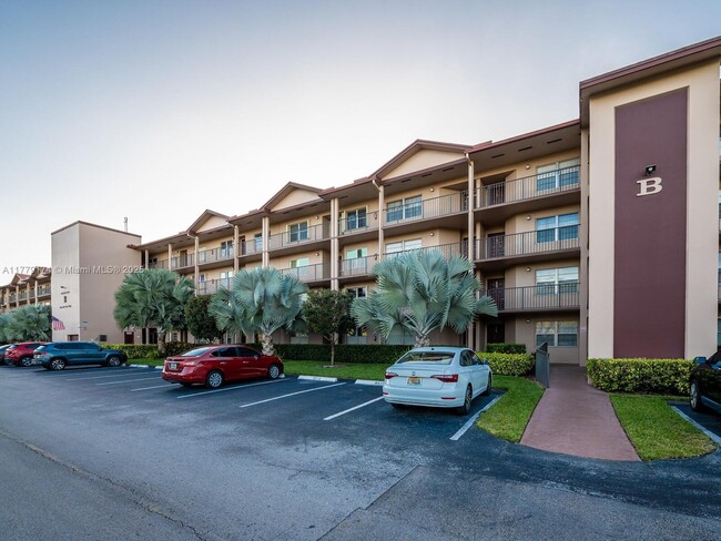 300 SW 130th Terrace in Pembroke Pines, FL - Building Photo - Building Photo