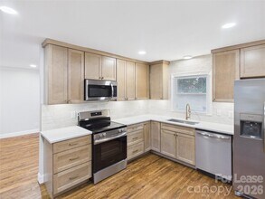 4012 Belshire Ln in Charlotte, NC - Building Photo - Building Photo