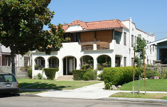 441 W Lexington Dr in Glendale, CA - Building Photo - Building Photo