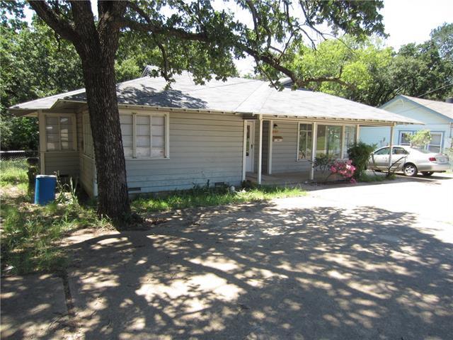 2621 N Locust St in Denton, TX - Building Photo - Building Photo