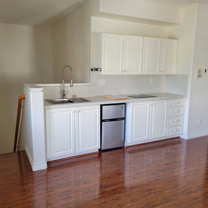 513 Kristen Ct in Encinitas, CA - Building Photo