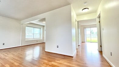 1311 Copper Stone Cir in Chesapeake, VA - Building Photo - Building Photo