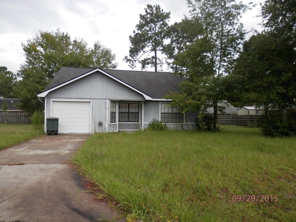 625 Oak St in Hinesville, GA - Building Photo