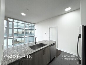 4099 Brickstone Mews in Mississauga, ON - Building Photo - Building Photo