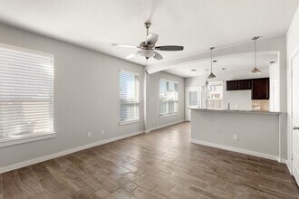 561 Creekside FRST in New Braunfels, TX - Building Photo - Building Photo