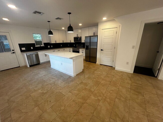 115 Alabama St in San Antonio, TX - Building Photo - Building Photo