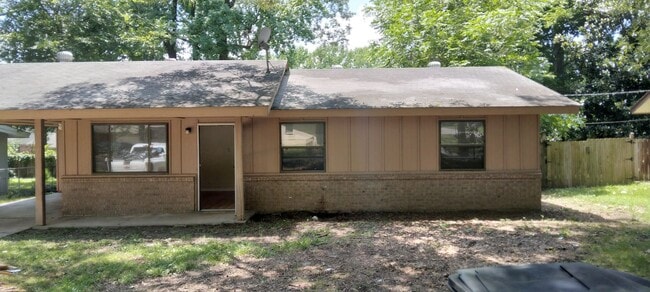 property at 1022 Towering Oaks Dr