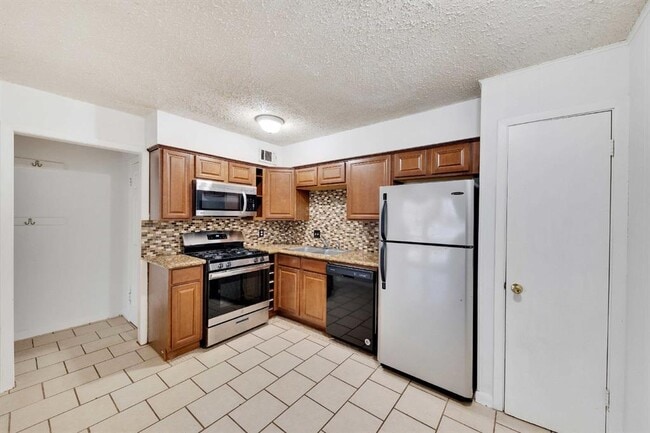property at 2801 Skyway Cir