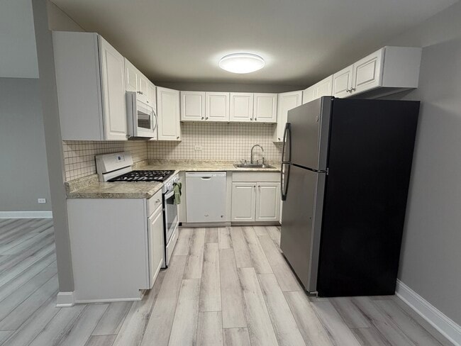 314 Covehill Ct in Schaumburg, IL - Building Photo - Building Photo