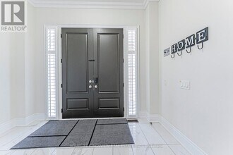 61 Ross Vennare Cres in Vaughan, ON - Building Photo - Building Photo