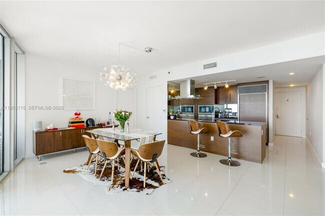 495 Brickell Ave, Unit 4704 in Miami, FL - Building Photo - Building Photo