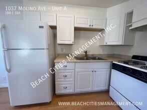 1037 Molino Ave-Unit -Unit A in Long Beach, CA - Foto de edificio - Building Photo