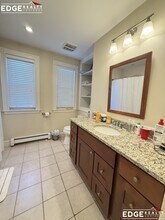 91 Surrey St in Boston, MA - Foto de edificio - Building Photo