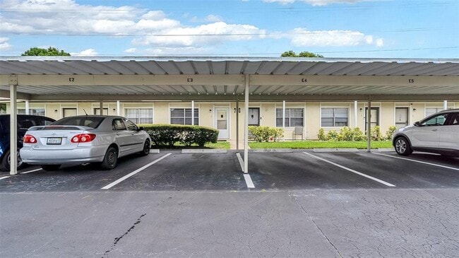 706 Green Valley Rd in Palm Harbor, FL - Building Photo - Building Photo