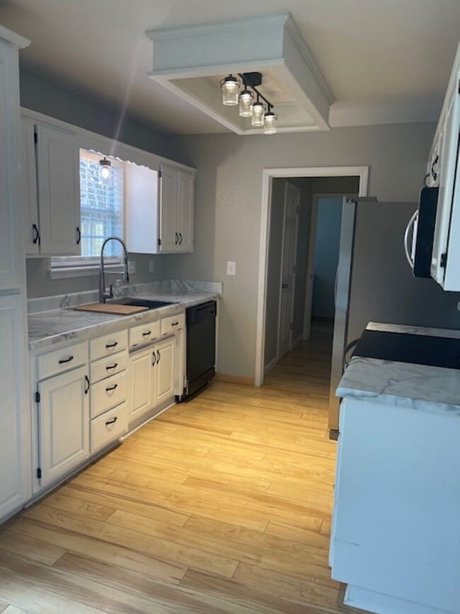 4422 W Apache Trail in Fayetteville, AR - Building Photo - Building Photo