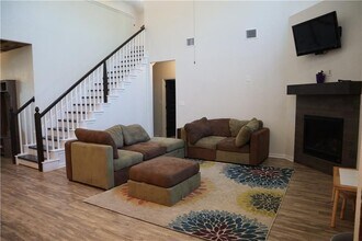 122 Sangaree Dr in Mustang Ridge, TX - Building Photo - Building Photo