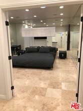 10521 Almayo Ave, Unit 910 in Los Angeles, CA - Building Photo - Building Photo