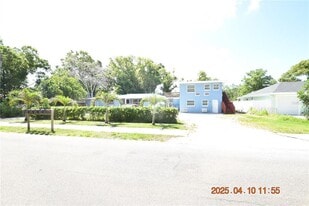 419 Stremma Rd in Largo, FL - Building Photo