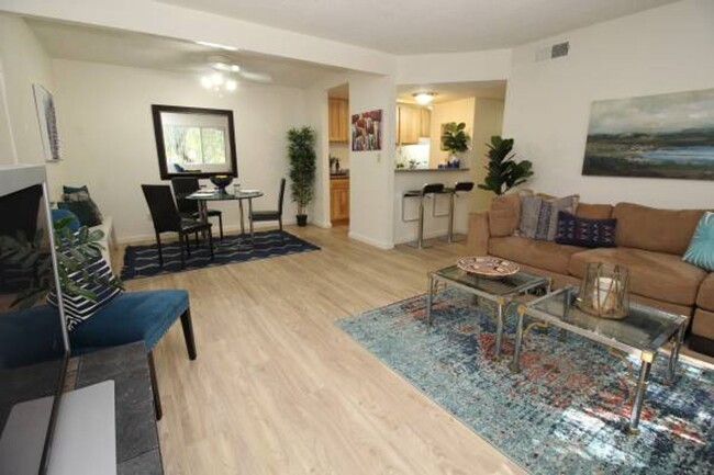 St. Francis Village Apartments in Stockton, CA - Building Photo - Building Photo