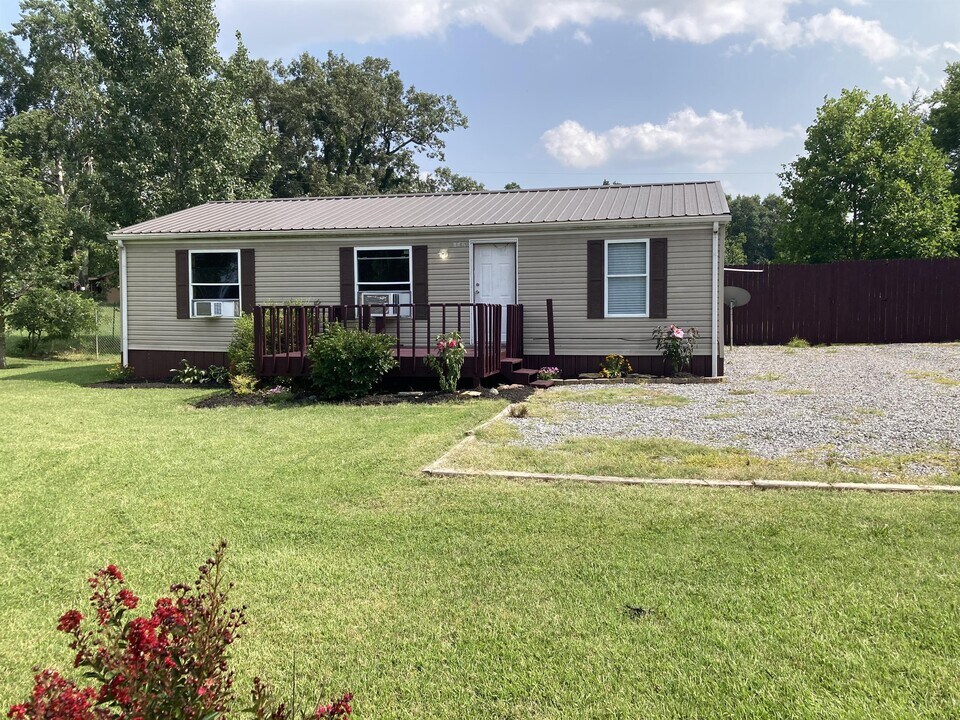 5501 Butler Rd in Hopkinsville, KY - Building Photo
