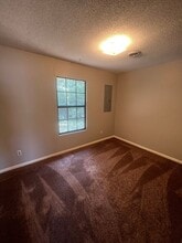 124 Ivie Cir in Martin, TN - Building Photo - Building Photo