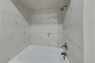 16935 Kilwinning Dr in Houston, TX - Building Photo - Building Photo