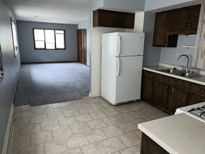 1809 E Washington St in Joliet, IL - Building Photo - Building Photo