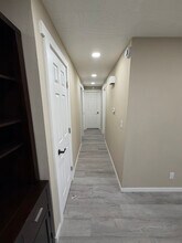 4640 Wyoming Ave NE in Salem, OR - Foto de edificio - Building Photo