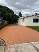 2301 NW 191st St in Miami Gardens, FL - Building Photo - Building Photo