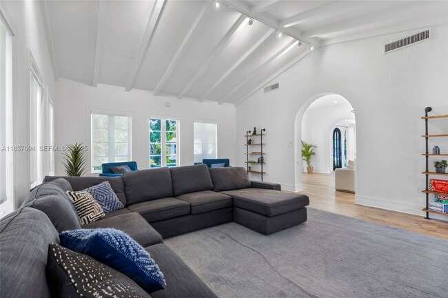 property at 113 NE 101st St