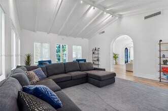 113 NE 101st St in Miami Shores, FL - Building Photo - Building Photo