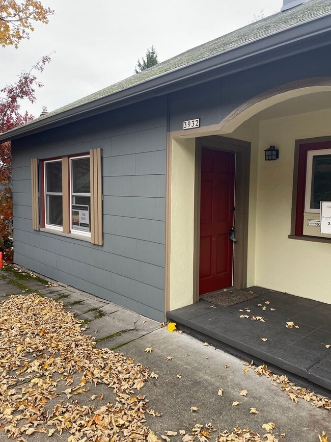 property at 3932 S Water Ave