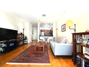 35 Commonwealth Ave in Newton, MA - Building Photo - Building Photo